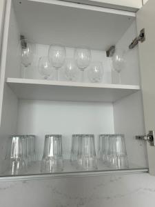 Kuchyň nebo kuchyňský kout v ubytování Starry Bay luxury home
