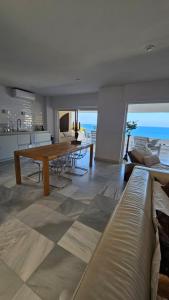 TV a/nebo společenská místnost v ubytování La Herradura 3 bedroom apartment