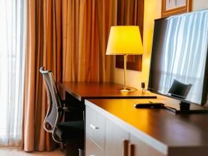 Μια τηλεόραση ή/και κέντρο ψυχαγωγίας στο Abuja Continental Hotel