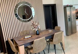 Galeriebild der Unterkunft Villa Leandro in Fier + 8 Fotos