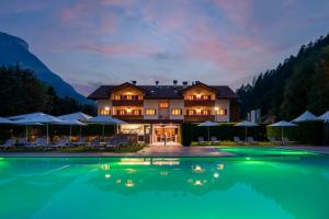 Bazén v ubytování Hotel La Maison Wellness & Spa nebo v jeho okolí
