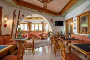 TV a/nebo společenská místnost v ubytování Hotel La Maison Wellness & Spa