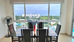Μπαλκόνι ή βεράντα στο Large Apartment with Ocean View