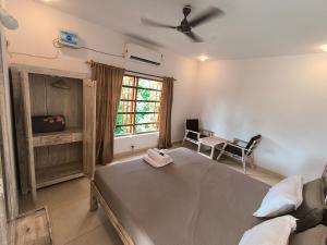 SHANKAR by the SEA, 2 min from Mandrem Beach的休息区