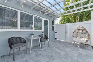 Μπαλκόνι ή βεράντα στο Spacious Studio in the Heart of FTL Hot Tub +14 φωτογραφίες