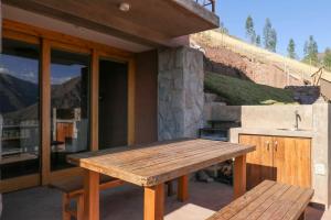 Nhà bếp/bếp nhỏ tại w* Splendid 3BR House in Villa Sagrado