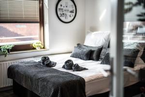 Postel nebo postele na pokoji v ubytování Stern Blick - Maisonette, Balkon, zentral in Bremen