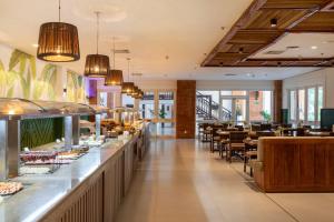 Restoran või mõni muu söögikoht majutusasutuses Sauipe Brisa Grand Premium All Inclusive