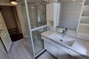 Bilik mandi di House in Austevoll