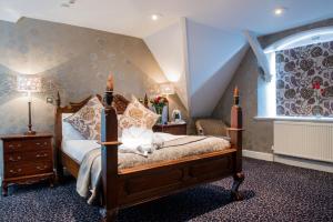 Imagen de la galería de The Coed-Y-Mwstwr Hotel, en Bridgend