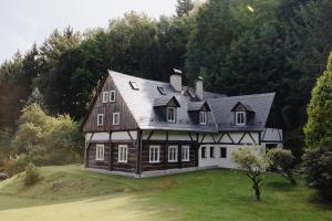 Budova, v ktorej sa vila nachádza