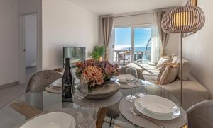 Posedenie v ubytovaní Sunset Bay Apt By Dream Homes Tenerife