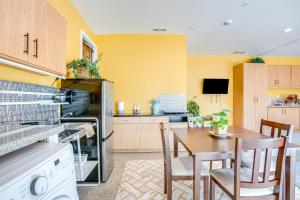 Gallery image of Scenic Aurora Studio on 3 Acres Easy 1-70 Access in Aurora