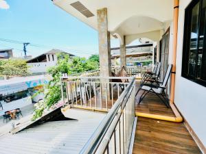 Balkón nebo terasa v ubytování Lion Dive Resort