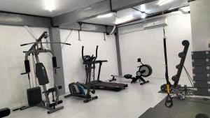 Fitness centrum a/nebo fitness zařízení v ubytování Answer hotel + 37 fotografií