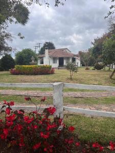 Zahrada ubytování Luxury Finca el Ensueño, casa entera, con Sauna, Jacuzzi, BBQ y Caballos