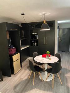 Foto dalla galleria di Apartamento vacacional en el Hotel Dynasty , Habitación tipo Estudio PRIVADO a Porlamar