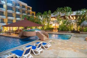 Bazén v ubytování Apartamento vacacional en el Hotel Dynasty , Habitación tipo Estudio PRIVADO nebo v jeho okolí