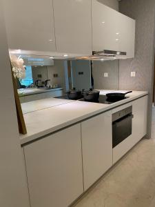 Η κουζίνα ή μικρή κουζίνα στο Stella Maison KLCC