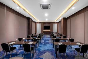 Zona business o sala conferenze di Oakwood Merdeka Bandung
