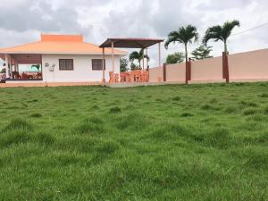 Fotografie z fotogalerie ubytování King Farmhouse with Pool, Lawn, & Gazebo, Book Now! v destinaci Alūr + 19 fotografií