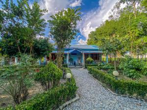 Taman di luar Hotel Tiger's Den - Peace Home Cozy Garden