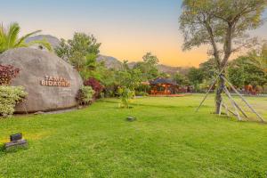 Κήπος έξω από το Taman Bidadari Eco Wellness