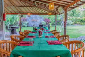 Κήπος έξω από το Taman Bidadari Eco Wellness