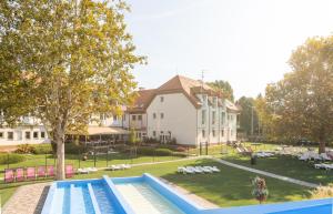 Vonkajšia záhrada v ubytovaní Aqua Hotel Termál