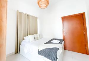 Fotografie z fotogalerie ubytování Beautiful Marina Views One Bedroom Apartment with two balconies v Dubaji