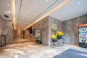 广州中青秋果酒店(广州国际会议中心纪念堂地铁站店)的大堂酒吧