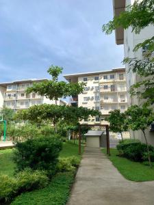 Κήπος έξω από το Cozy Condominium at Amaia Steps Nuvali +9 φωτογραφίες
