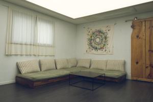 Χώρος καθιστικού στο Jeju Blanc Jade Pool Villa