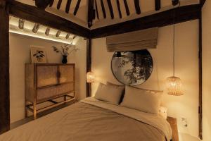 a bedroom with a large bed in a room at Jeonju Leisure in Jeonju