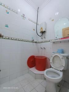 Ένα μπάνιο στο Villa nea 2 bukit cipendawa