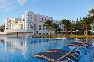 Bazén v ubytování Iberostar Selection Kantaoui Bay nebo v jeho okolí