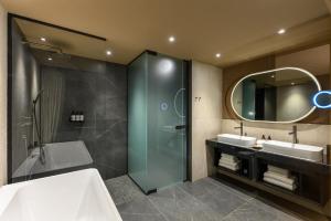 Melea - The Health Concept - Adults Only Hotel的一间浴室