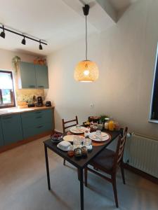 Kuchyň nebo kuchyňský kout v ubytování Minicamping und B&B Apartment Hintergarten