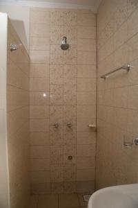 Phòng tắm tại Aang House