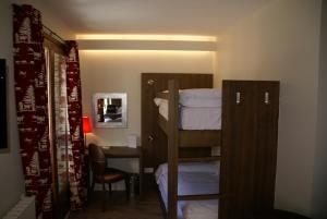 Hotel L’Ermita B&B客房内的一张或多张床位