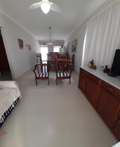 TV a/nebo společenská místnost v ubytování Casa de férias Sol Dourado