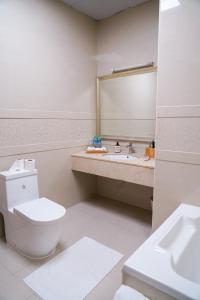 The Villa Jumeirah的一间浴室