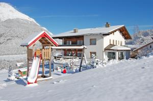 Appartementhaus Lechner v zime