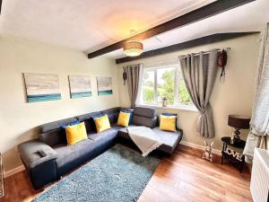 Χώρος καθιστικού στο Exec 2 bed lodge in rural Wales with Cymru Holidays +55 φωτογραφίες