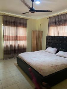 Gambar di galeri bagi Magnet hotel & suite di Adeleye