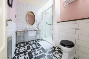 A bathroom at The Victoria
