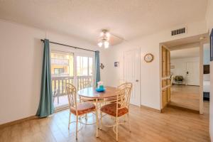 Fotografie z fotogalerie ubytování Herons Haven Coastal Elegance with Pool Access 223 v destinaci South Padre Island
