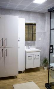 Fotografie z fotogalerie ubytování Stylish Triplex Apartment in The Heart of Izmir v destinaci Konak