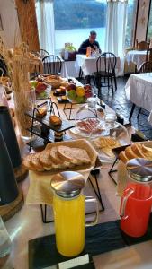 Comida in lodge ou em algum lugar perto