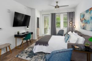 Luxury 1 BR apt in new community - Oak Mt Park客房内的一张或多张床位